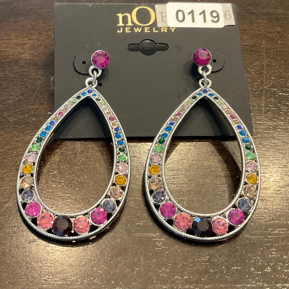 #0119 NWT NOIR EARRINGS COLOR: SILVER WITH MULTI-COLOR STONES - Picture 1 of 1